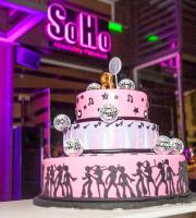 8 χρόνια γιόρτασε το SoHo Absolutely Fabulous με καλεσμένο τον Πέτρο Κωστόπουλο