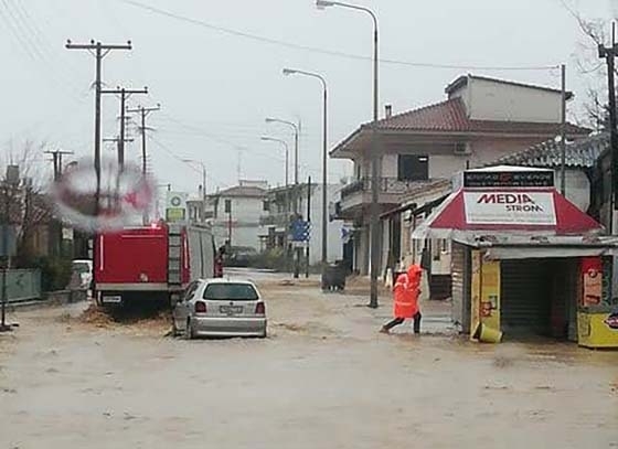 Για ακόμη μια φορά οι πλημμυρισμένοι δρόμοι στον δήμο Σουφλίου.