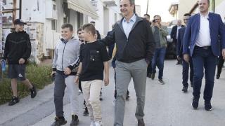 Στην Αλεξανδρούπολη και στη Μάκρη ο Κυριάκος Μητσοτάκης, ανήμερα των Ελευθερίων (video)