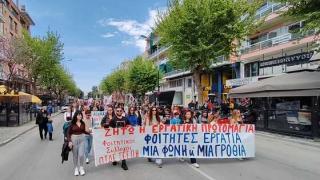 Αλεξανδρούπολη: Με πορεία & κατάθεση στεφάνων τιμήθηκε η Εργατική Πρωτομαγιά