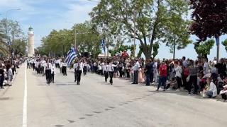 Παρουσία του Αρχηγού ΓΕΣ & με φόντο τον φάρο εορτάστηκε η απελευθέρωση της Αλεξανδρούπολης (pic & vid)