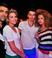 Άνοιξε το Yacht Club, στο λιμάνι της πόλης!