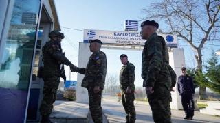 Αρχηγός ΓΕΕΘΑ: Eορταστική «επιθεώρηση» σε μονάδες & φυλάκια του Έβρου (video)
