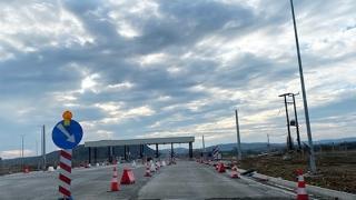 Με χρέωση πλέον η διέλευση για τα επαγγελματικά φορτηγά των Εβριτών στα διόδια Αρδανίου!