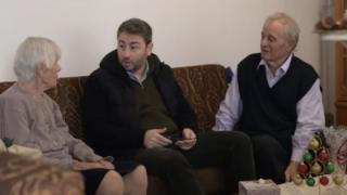 Ο Νίκος Ανδρουλάκης επισκέφθηκε το σπίτι της οικογένειας Αραμπατζή στη Μάνη Διδυμοτείχου