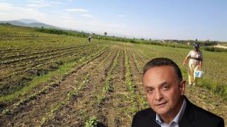 Ο Υφυπουργός Αγροτικής Ανάπτυξης Σταύρος Κελέτσης στο πλάι των αγροτών του Έβρου