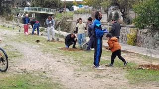 Η ομάδα "Πάρκο να γίνει" ανέλαβε ξανά δράση στη γειτονιά της!