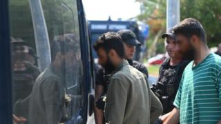 Αλεξανδρούπολη: Αθώοι για τις κατηγορίες εμπρησμού οι 13 παράνομοι μετανάστες