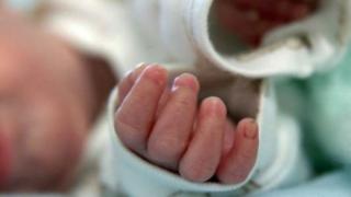 Διδυμότειχο: Νεκρό βρέφος 4 μηνών - Το βρήκε με αφρούς στο στόμα η μητέρα του
