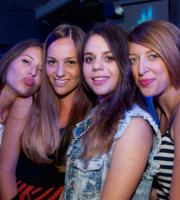 «Pool party» στο Reina summer club με 4ο έτος Ιατρικής.