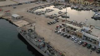 Η κανονιοφόρος του Πολεμικού Ναυτικού ΤΟΛΜΗ "έδεσε" στο λιμάνι της Αλεξανδρούπολης (video)