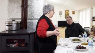 Σύσσωμο το Αινήσιο Δέλτα δίπλα στην κυρά του Δέλτα: Η φιλοξενία της δεν έχει χρώμα (video)