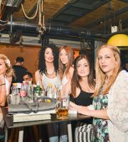 Σούπερ "White & Glow Edition" πάρτι την Παρασκευή στο "Κυβερνείο".
