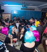 "Χαμός" έγινε στο party μασκέ του ΝΟΑ cafe bar 