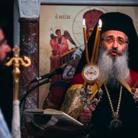 Ο Μητροπολίτης Αλεξανδρουπόλεως "απομακρύνει" τους ανεμβολίαστους ιερείς & ψάλτες