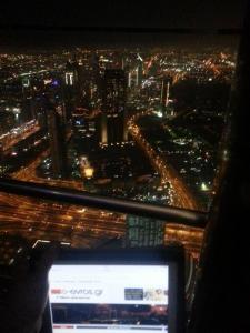 Το "Μπουρτζ Χαλίφα" γνωστό και ως Μπουρτζ Ντουμπάι, είναι ουρανοξύστης στο Ντουμπάι των Ηνωμένων Αραβικών Εμιράτων και το πιο ψηλό κτήριο στον κόσμο. Από εκεί ψηλά στελνει την αγάπη του ο φί