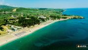 Agia Paraskevi Makris'in güzel plajı, yukarıdan
