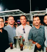 Ένα δυνατό super closing party του Yacht club με τους Dole & Kom