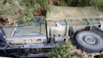 "Τούμπαρε" στρατιωτικό όχημα στην Λευκίμη