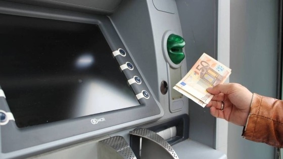 Ενίσχυση 250 ευρώ: Ποιοι οι δικαιούχοι για την «επιταγή ακρίβειας»