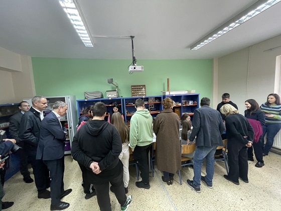 Σημαντική δωρεά εξοπλισμού στο 1ο Γυμνάσιο Κυπρίνου.