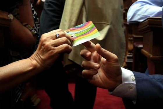 Την Τετάρτη πιστώνεται η Κάρτα Αλληλεγγύης