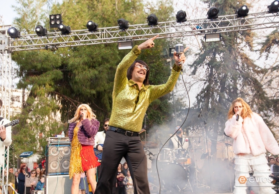 O Τόνυ Σφήνος στο stage του Πάρκου