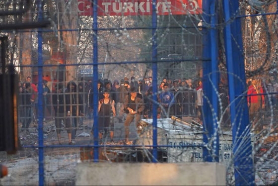Συνελήφθη Ιρανός που καλούσε μετανάστες «να πάρουν τα όπλα» στον Έβρο