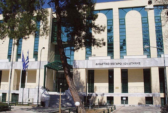Απίστευτη περιπέτεια για μια Εβρίτισσα - Κατηγορήθηκε για διακίνηση μεταναστών