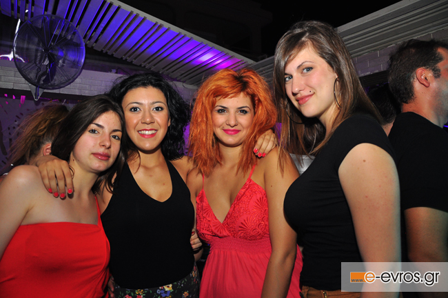 Στο Reina summer club η διασκέδαση μπαίνει σε άλλα μονοπάτια!
