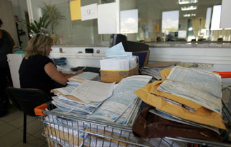 Για την πραγματοποίηση των ελέγχων θα δημιουργηθούν σε όλη την Ελλάδα 65 Ειδικά Κέντρα Ελέγχου.
