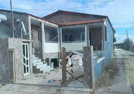 Μεγάλες καταστροφές προκάλεσαν άγνωστοι στο σπίτι του 3χρονου παιδιού άγνωστοι στην Αλεξανδρούπολη.