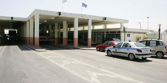 Τελωνείο Κήπων: Ουρές χιλιομέτρων από Τούρκους τουρίστες Τελωνείο Κήπων: Ουρές χιλιομέτρων από Τούρκους τουρίστες