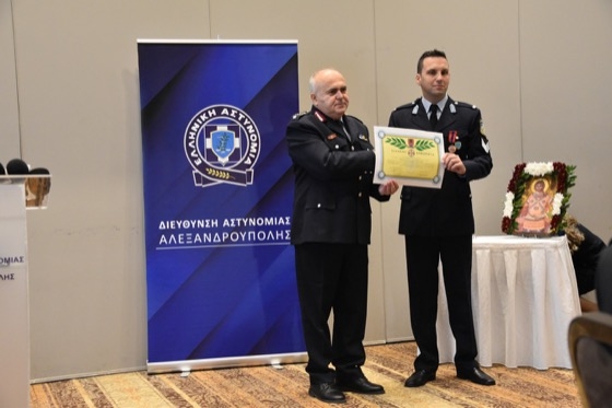 Ο «Αστυνομικός Σταυρός» μετά την έκδοση σχετικού Προεδρικού Διατάγματος, απονεμήθηκε στον Αρχιφύλακα ΜΠΡΙΤΣΟ Γεώργιο