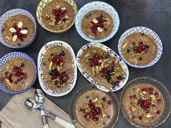 Στη "βαρβάρα" απέδιδαν ευεργετικές ιδιότητες (θεραπεία από την ευλογιά) και στην Αγία Βαρβάρα ότι δίνει δύναμη και πολλαπλασιάζει τα αγαθά.