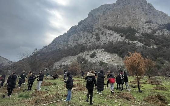130 δενδρύλλια φυτεύτηκαν το πρωί του Σαββάτου στην περιοχή Κρύα Βρύση στον Άβαντα
