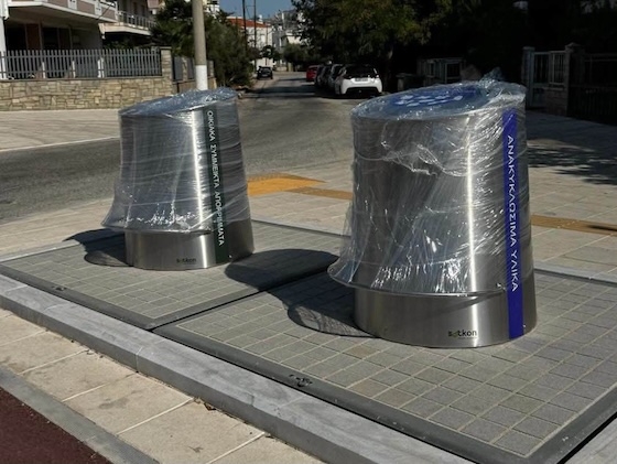 Νέοι υπόγειοι κάδοι τοποθετούνται σε γειτονιές της Αλεξανδρούπολης