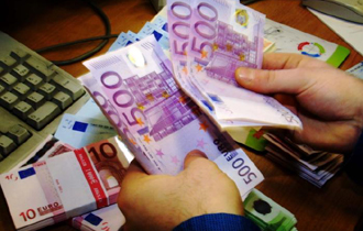 Κάποιοι δήμοι με πολύ λιγότερους δημότες, χρωστούν πολλά περισσότερα.