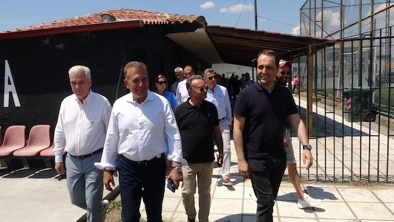 Η κατασκευή του νέου γηπέδου 8x8, συνολικού προϋπολογισμού 560.000 ευρώ, αποτελεί μια σημαντική επένδυση για τον Δήμο Σουφλίου.