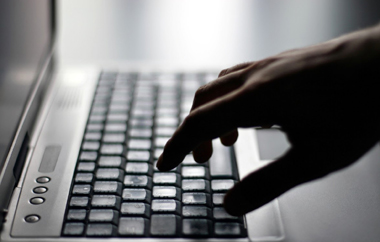 Την προσοχή των χρηστών του διαδικτύου εφιστά η Διεύθυνση Δίωξης Ηλεκτρονικού Εγκλήματος της ΕΛ.ΑΣ.