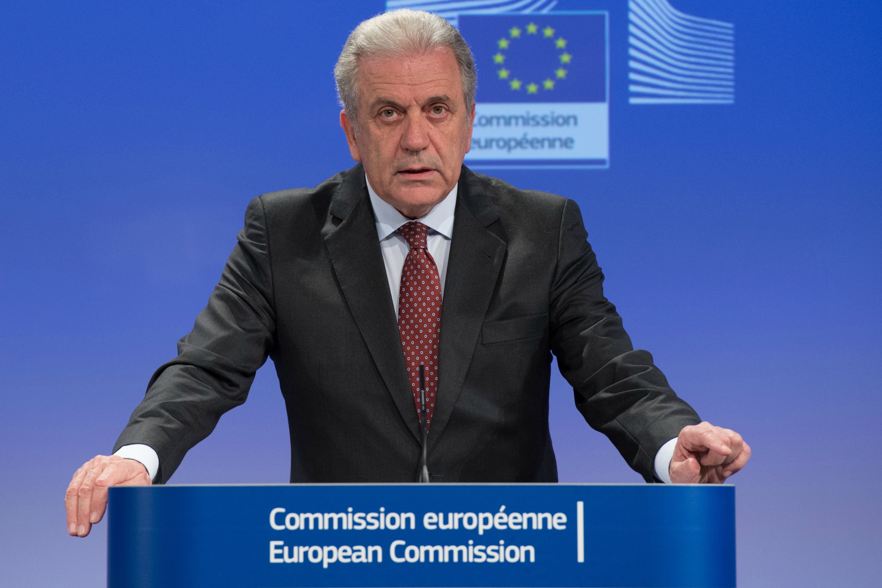 Δ. Αβραμόπουλος: 3 δισ. η Κομισιόν στην Τουρκία. Ποία η άποψη του για το περιστατικό στον Έβρο; 