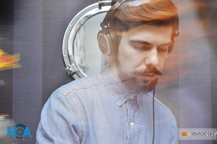 7ο 'Music Session' με τον Alex Dimou στο Ν.Ο.Α. cafe - bar.