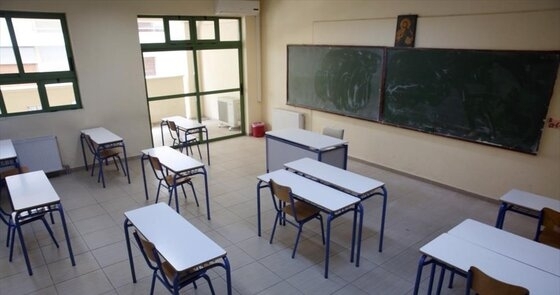 Αλεξανδρούπολη: Έντονες αντιδράσεις για τα ανοιχτά παράθυρα στα σχολεία